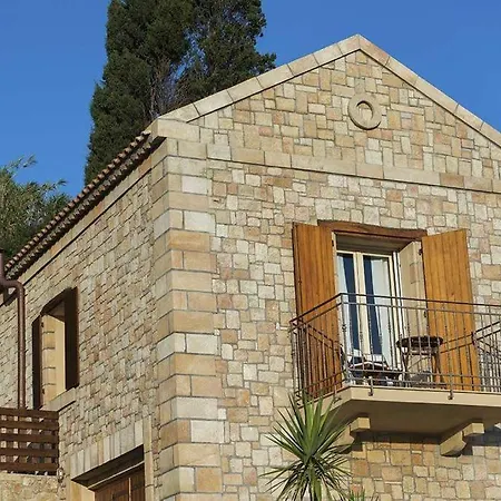 Cleo سفوروناتا